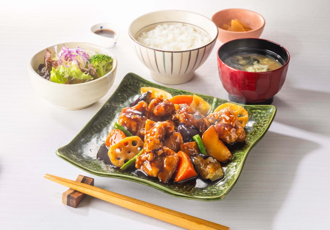 大戸屋ごはん処鶏と野菜の黒酢あんアジアル