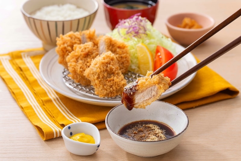 大戸屋ごはん処三元豚ロースの味噌とんかつアジアル