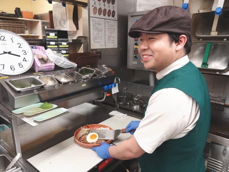 びっくりドンキー先輩社員
