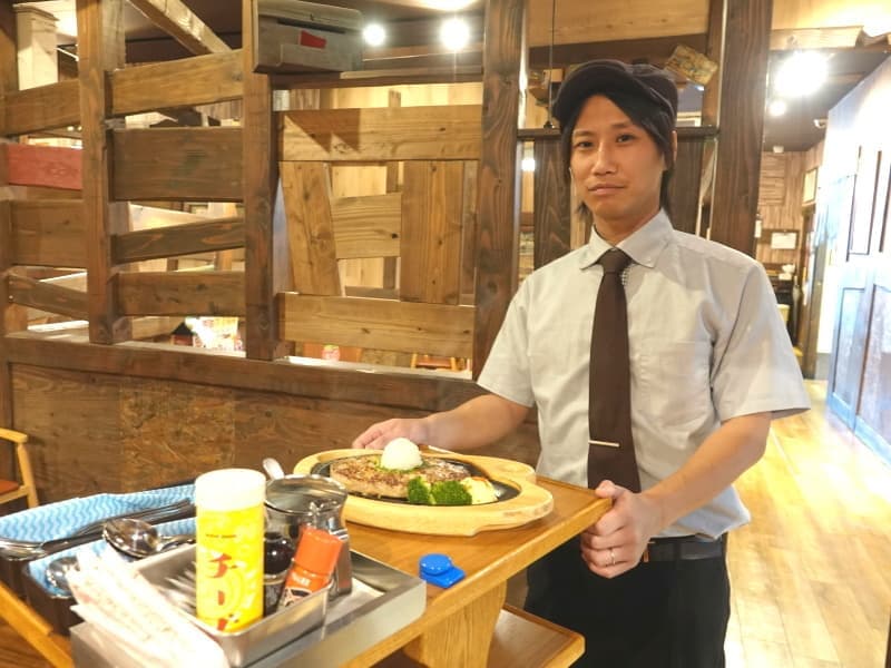 びっくりドンキー先輩社員