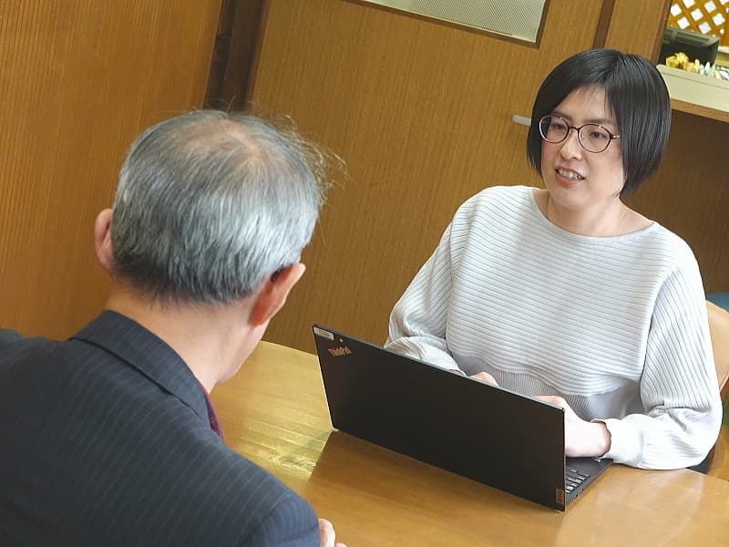 びっくりドンキー先輩社員