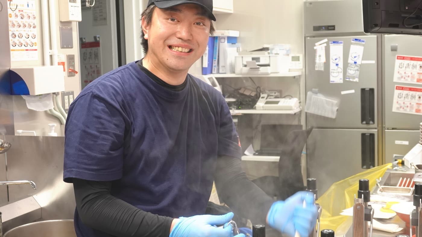 アジアル京都北白川ラーメン魁力屋事業部先輩社員