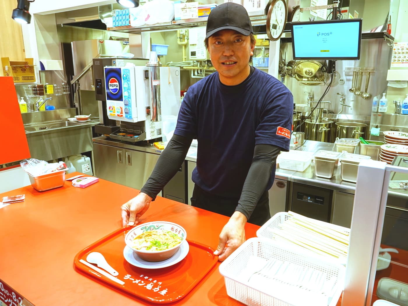 アジアル京都北白川ラーメン魁力屋事業部先輩社員